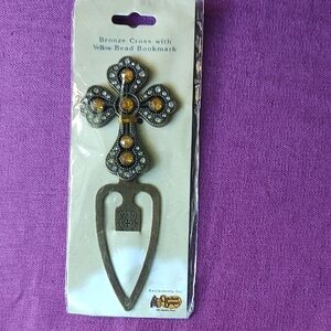 Cracker Barrel Brown and Yellow Ornate Accessories